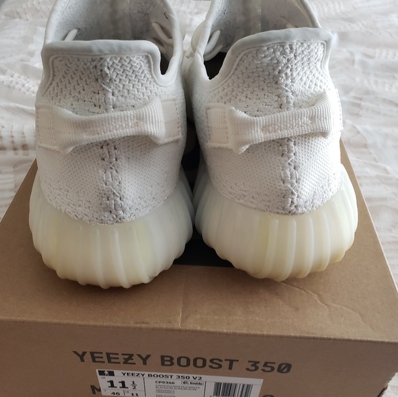 Yeezy Boost 350 V2 Triple White